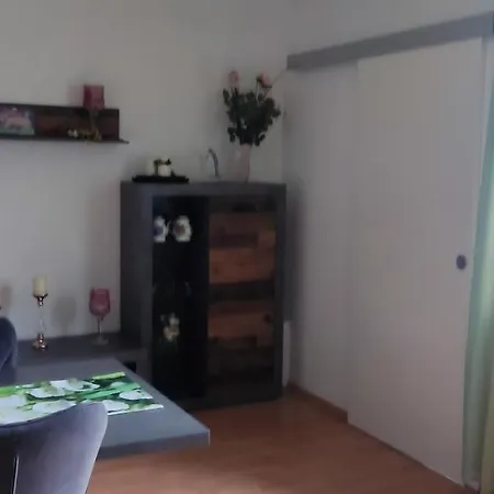 Schoene 3 Zi. Ferienwohnung Vor Den Toren Frankfurt Dreieich Buitenkant foto