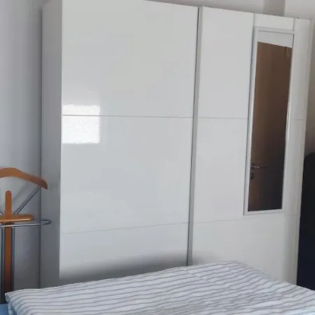 Schoene 3 Zi. Ferienwohnung Vor Den Toren Frankfurt Dreieich Buitenkant foto